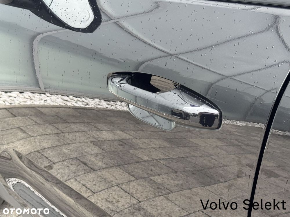 Volvo XC 40 - 38