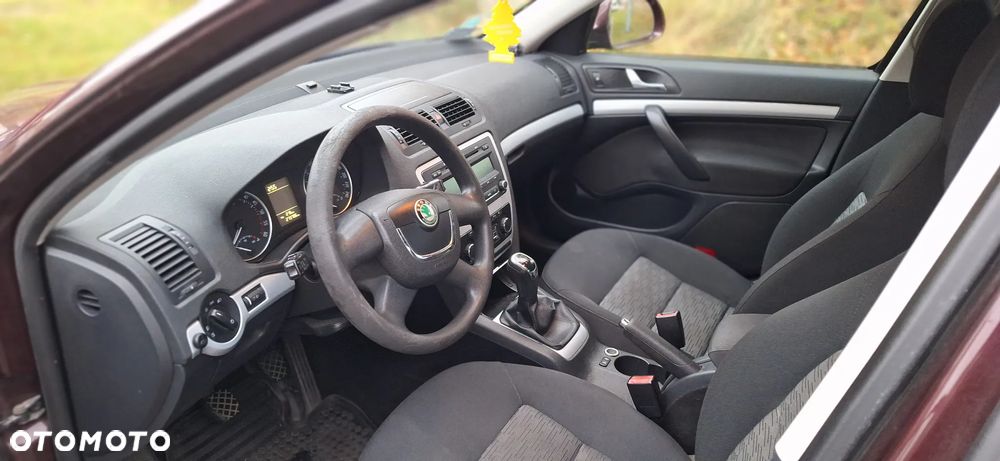 Skoda Octavia 2.0 TDI DPF Ambiente - 12