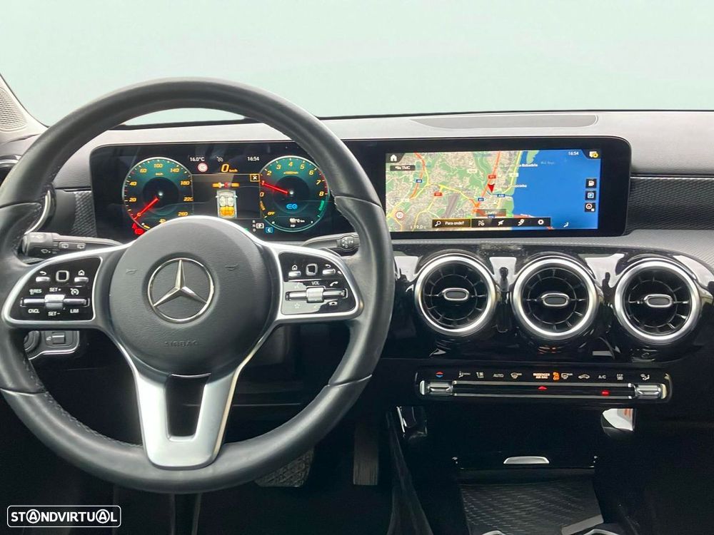 Mercedes-Benz A 250 - 11