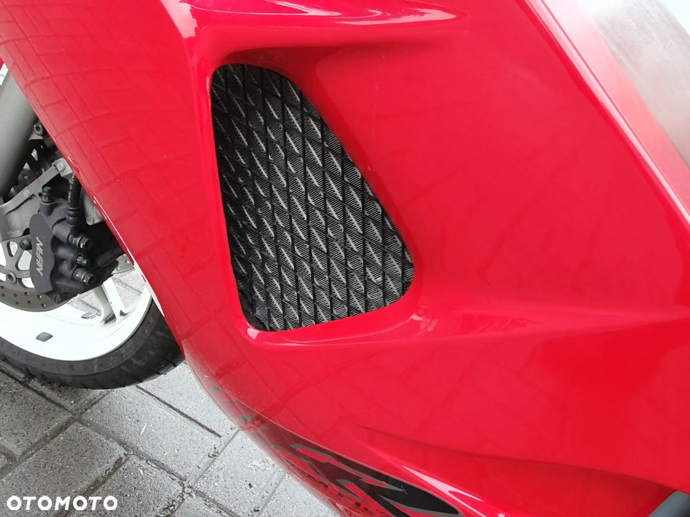Honda VFR - 36