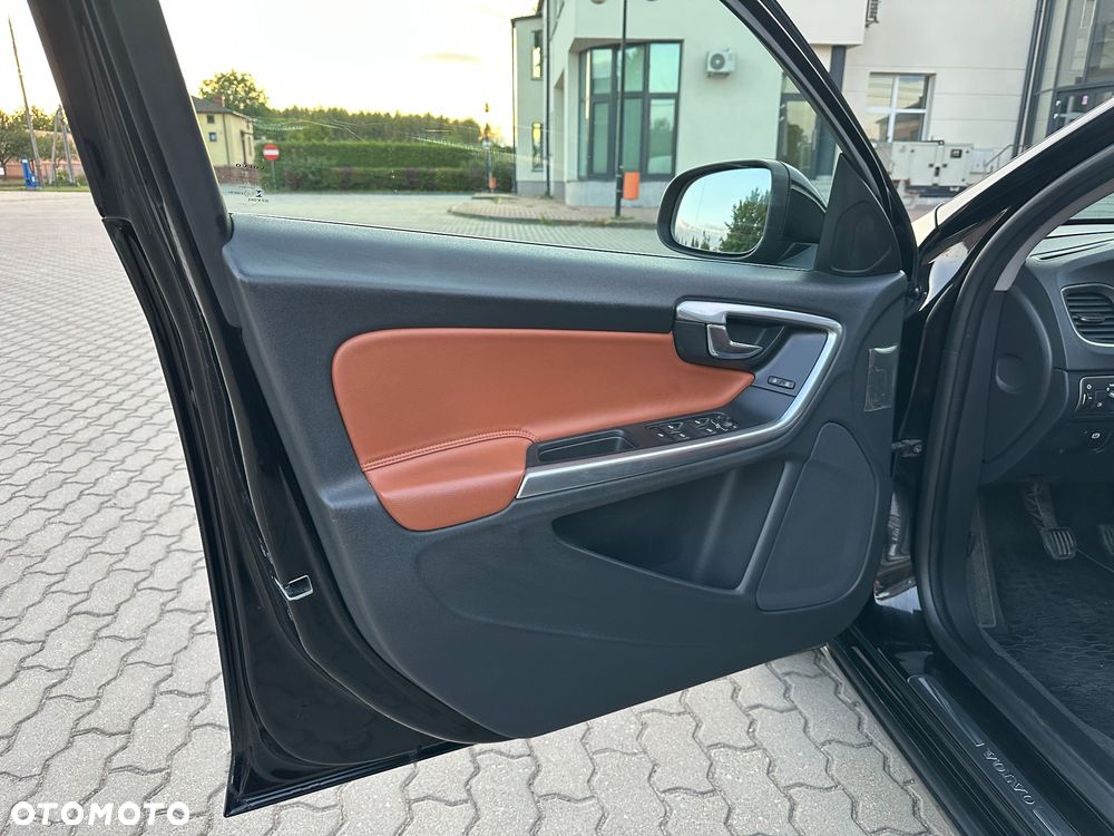 Volvo S60 D3 Drive-E R-Design Momentum - 13