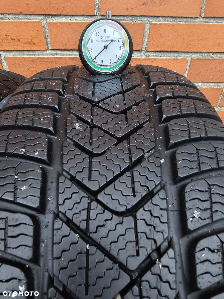 (A17) 225/45R17 91H 7mm 18r RSC RF / Pirelli Sottozero 3 - 4