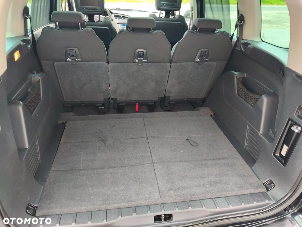 Peugeot 5008 - 29