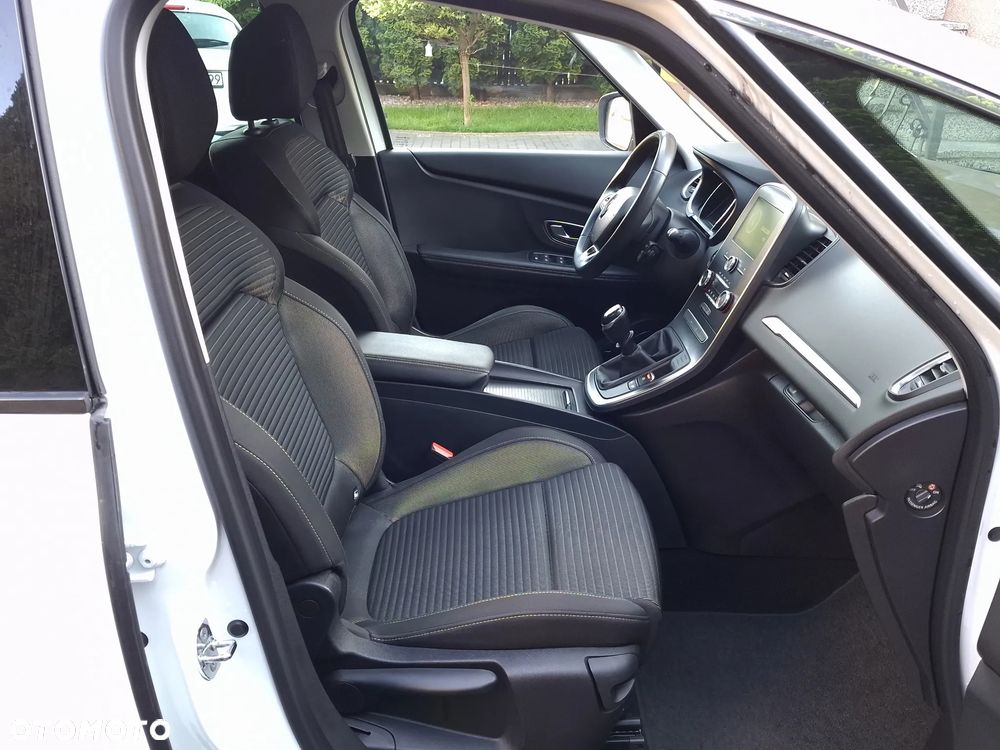 Renault Scenic - 10
