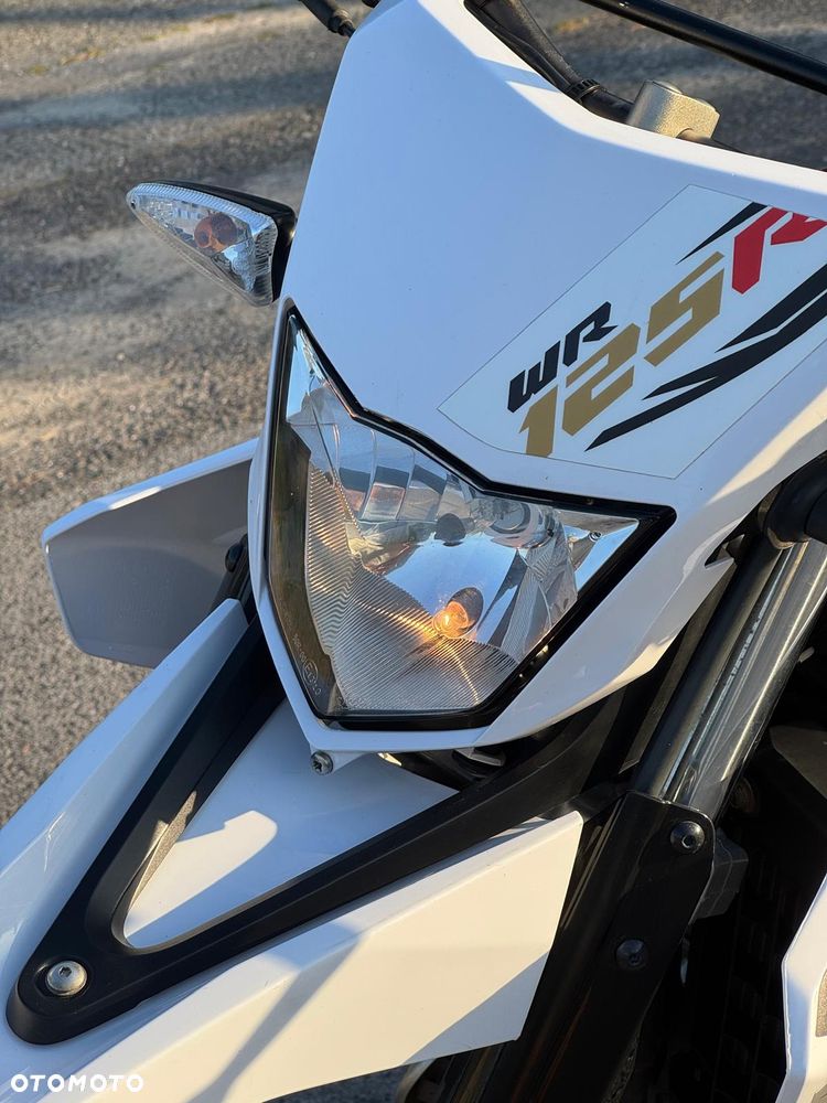 Yamaha WR - 17