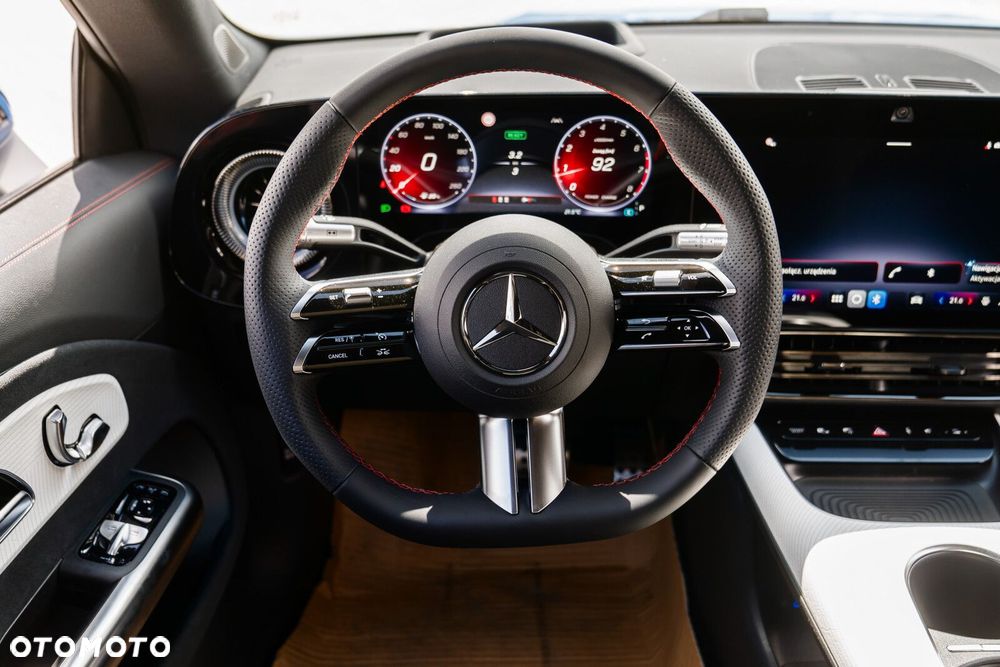 Mercedes-Benz CLA - 15