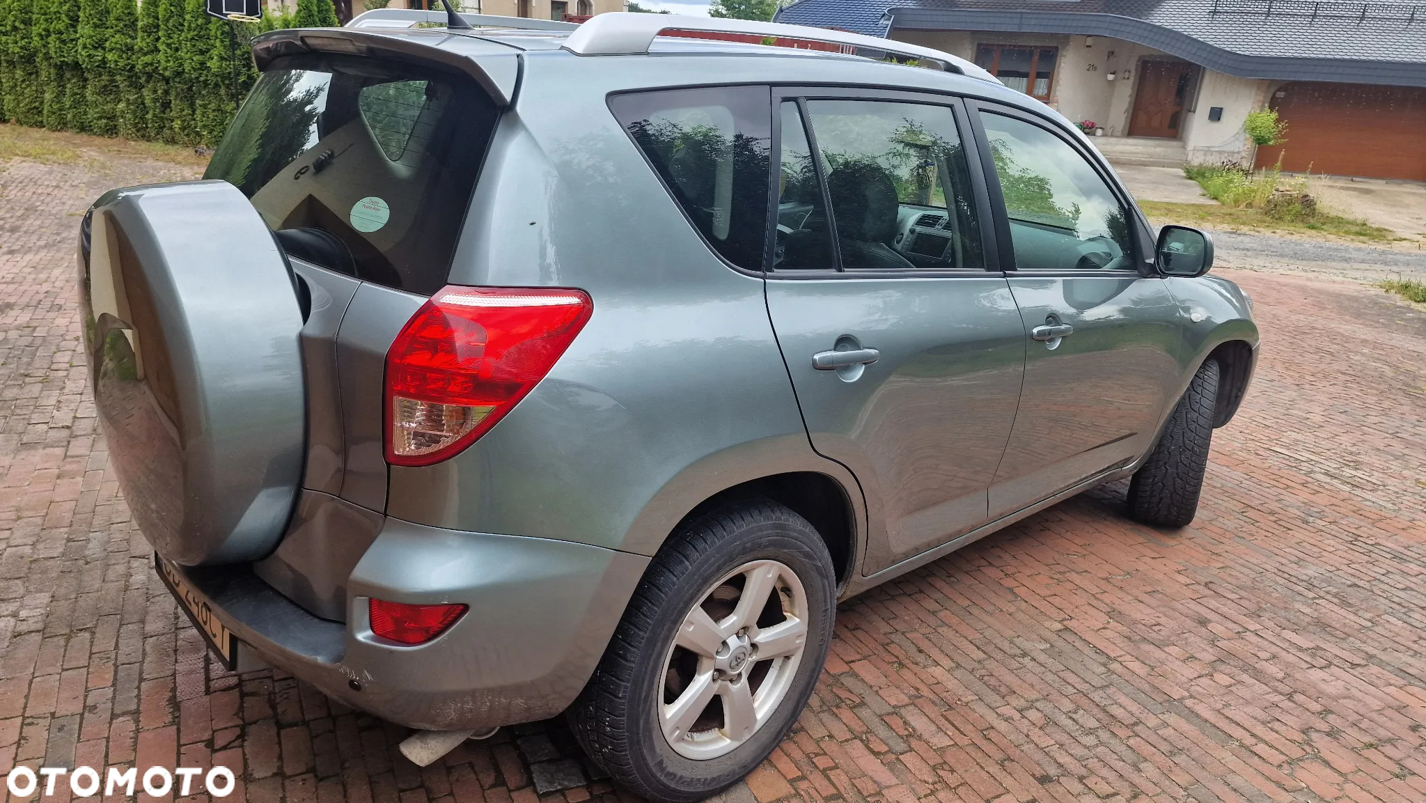 Toyota RAV4 2.0 VVT-i Premium - 9
