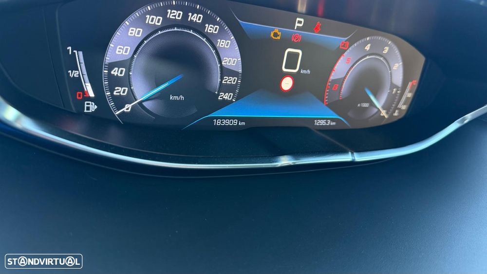 Peugeot 3008 BlueHDi 130 Stop & Start EAT8 Allure - 20