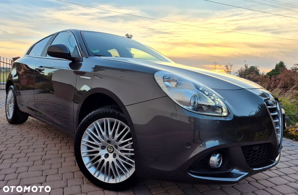 Alfa Romeo Giulietta 2015 photo 5