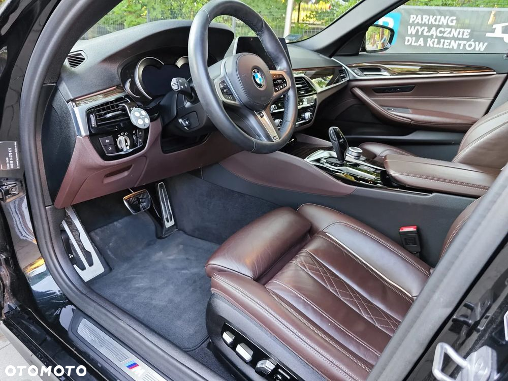 BMW Seria 5 520d M Sport - 14
