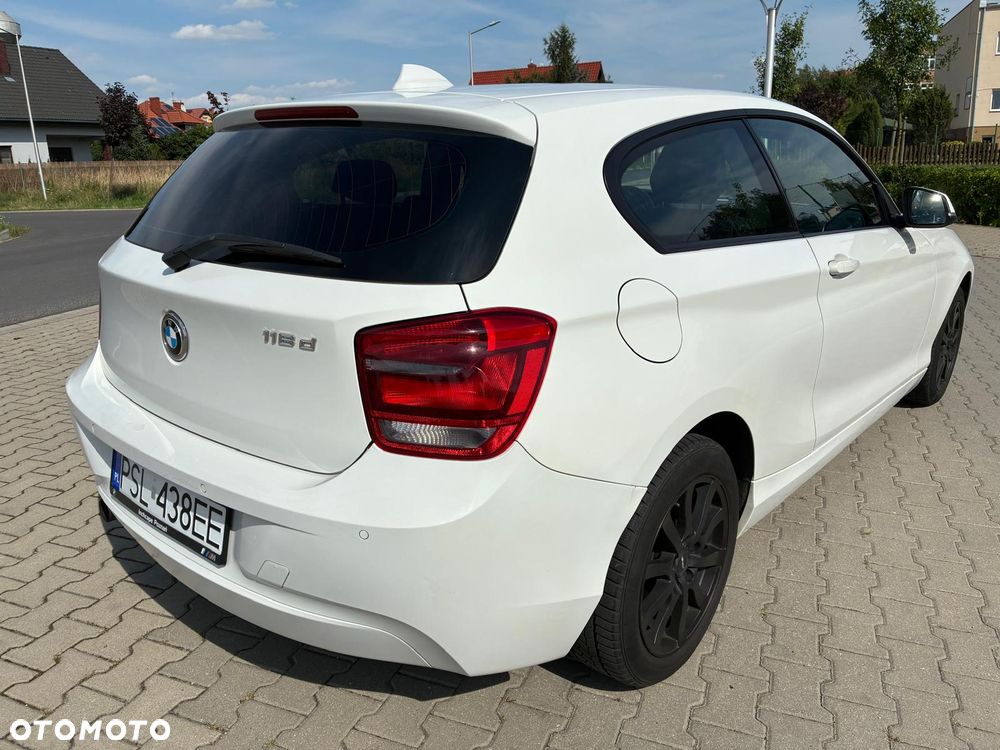 BMW Seria 1 118d DPF - 6