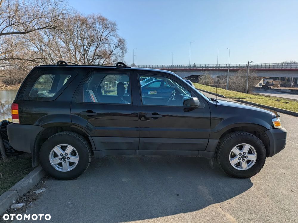 Ford Escape 2.3 XLS - 5