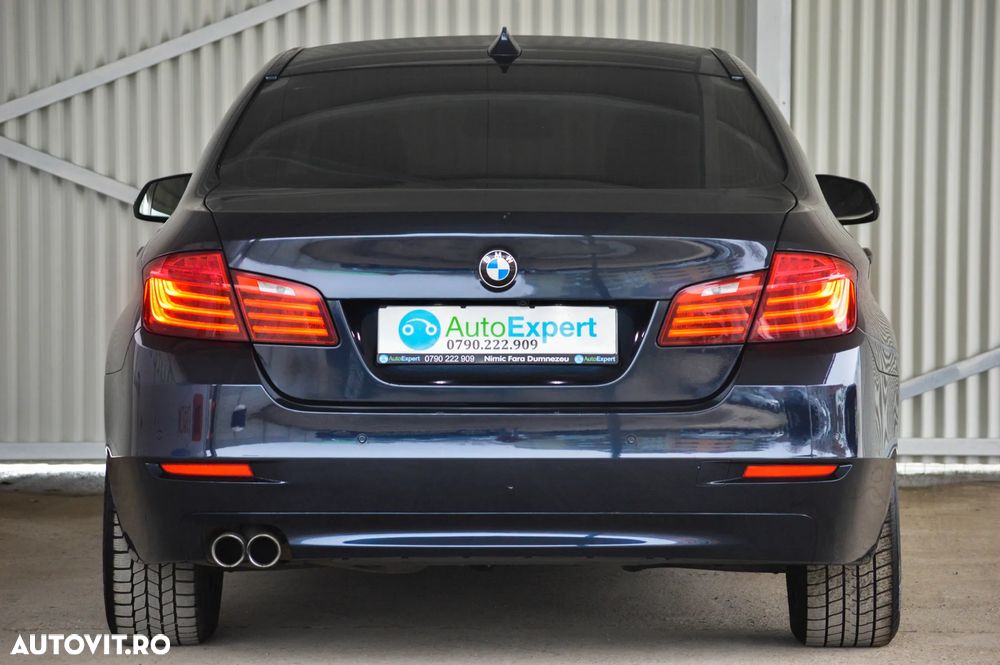 BMW Seria 5 520d Aut. Sport Line - 33