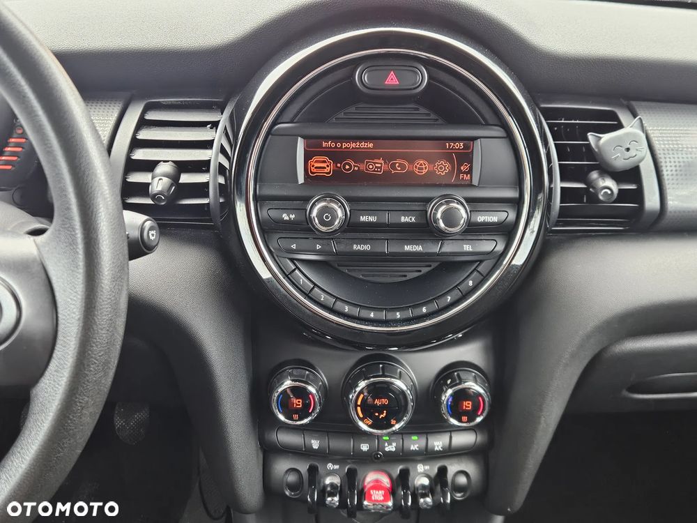 MINI Cooper Standard - 9