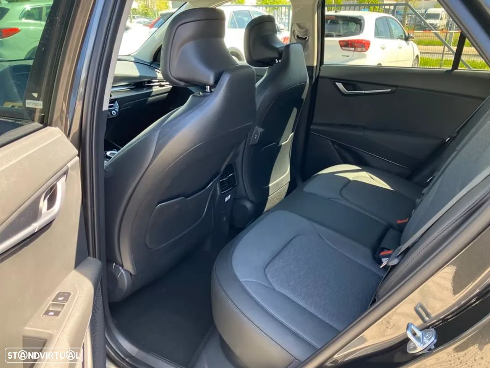 Kia Niro EV e-Niro 64kWh Tech X - 3