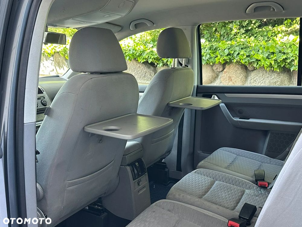 Volkswagen Touran 1.9 TDI DPF DSG Trendline - 13