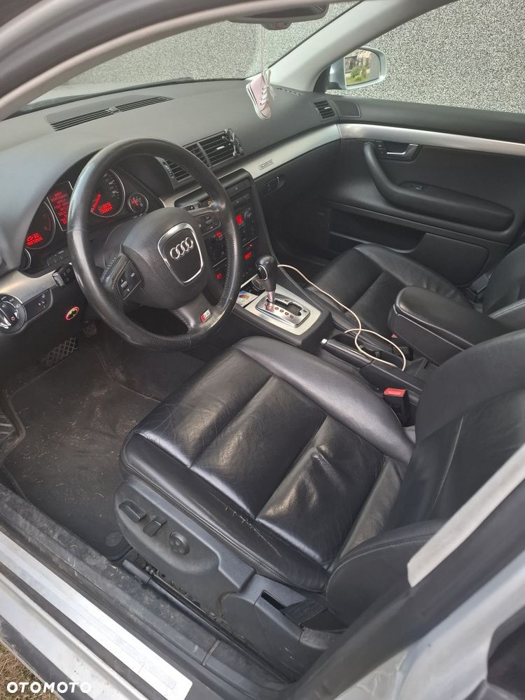 Audi A4 Limousine - 6