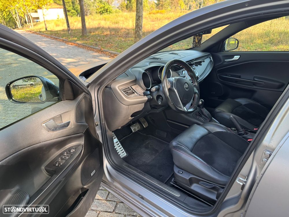 Alfa Romeo Giulietta 1.6 JTDM 16V TCT Lusso Ti - 19