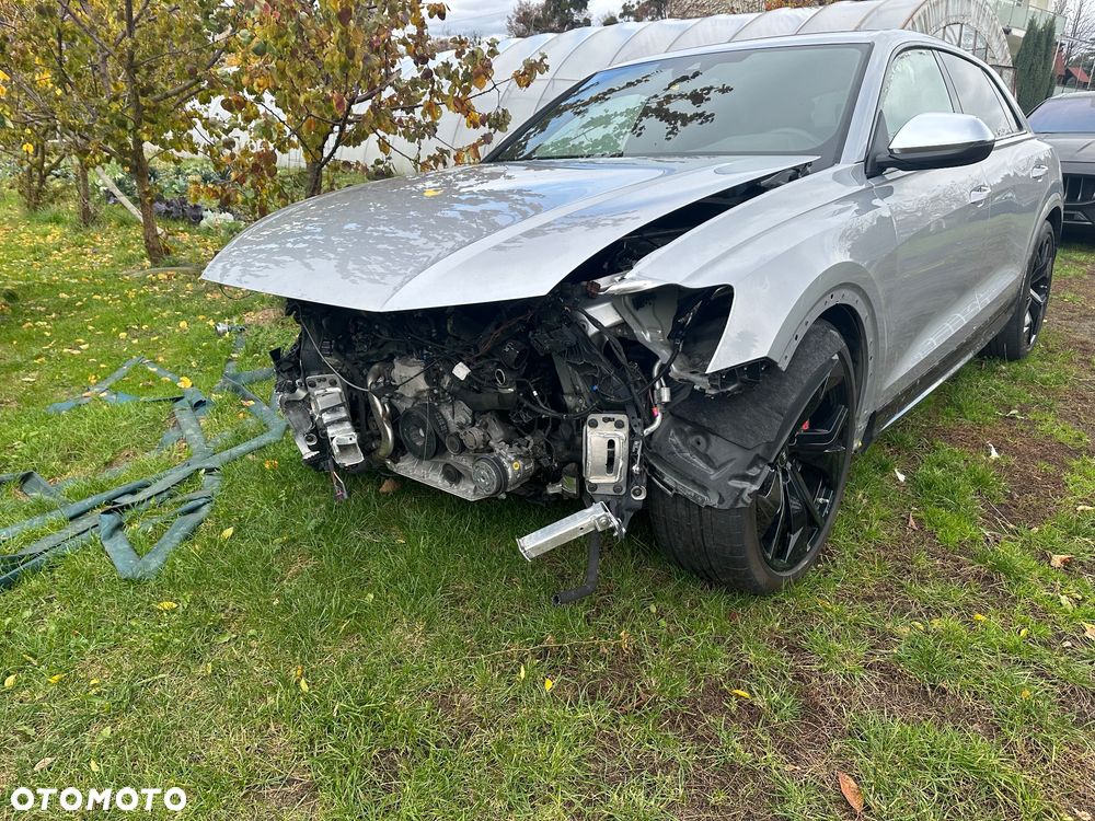 Audi RS Q8 TFSI Quattro Tiptronic - 4
