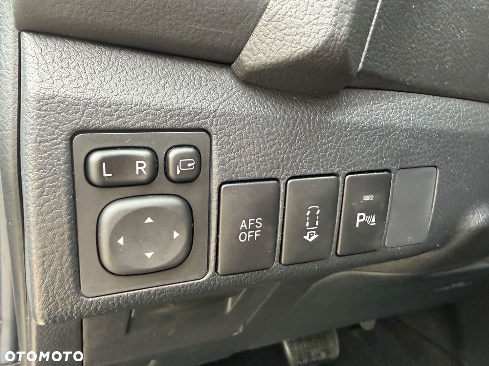 Toyota Auris 1.8 HSD Prestige NAVI - 13