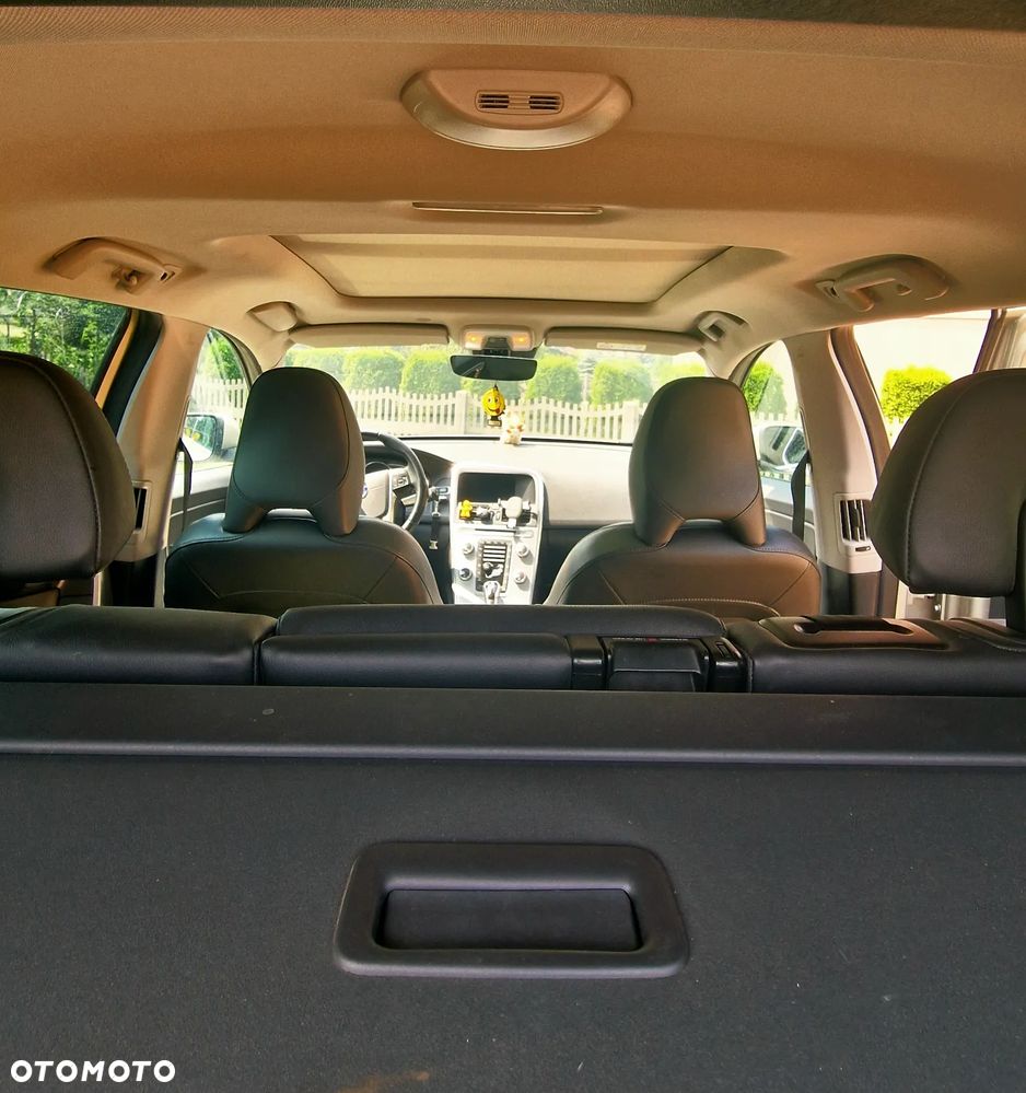 Volvo XC 60 D4 Geartronic Summum - 9