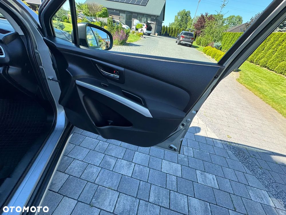 Suzuki SX4 1.6 VVT 4x2 City - 17