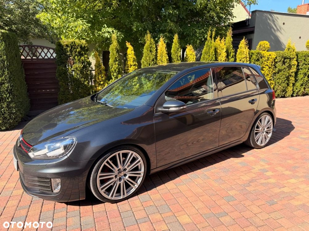 Volkswagen Golf - 2
