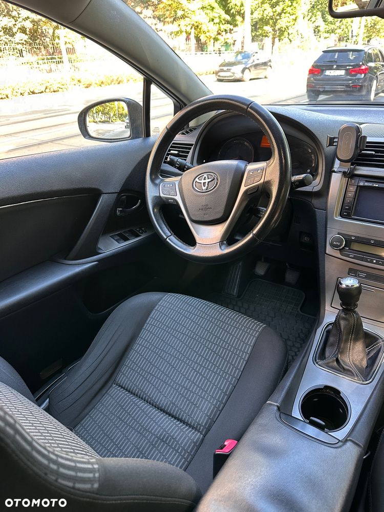 Toyota Avensis 2.0 Sol plus NAVI - 5