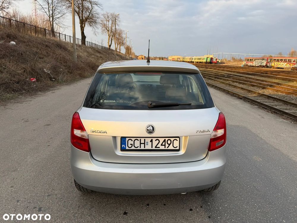 Skoda Fabia 1.6 TDI DPF Active Plus - 10