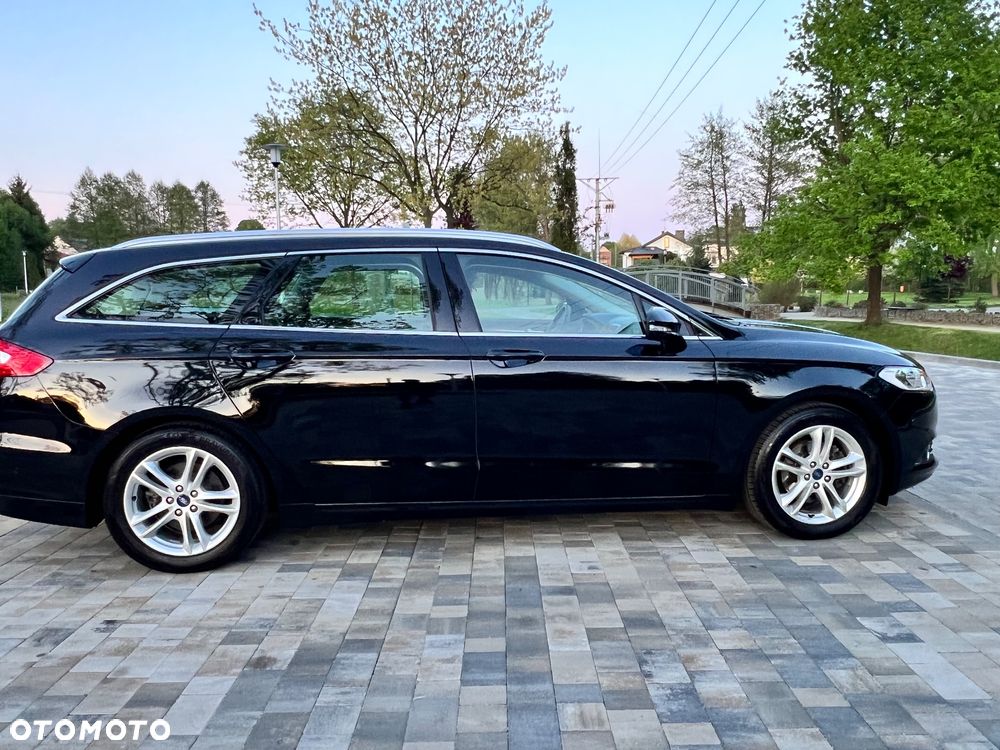 Ford Mondeo - 38