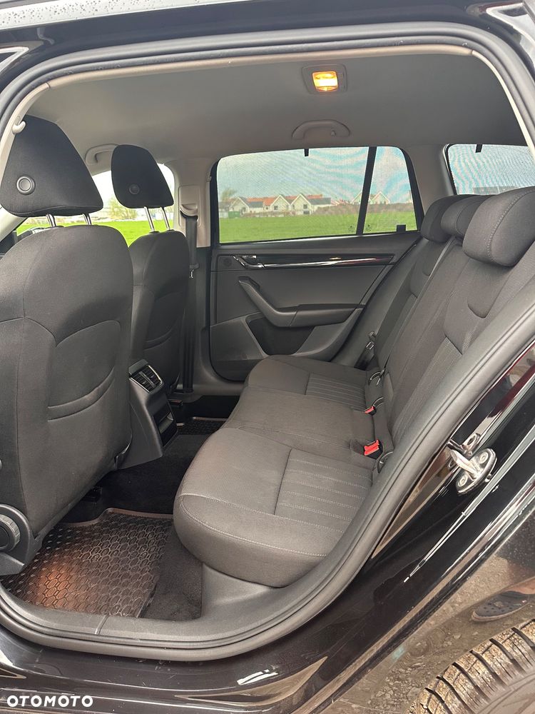 Skoda Octavia 2.0 TDI SCR Style DSG - 11