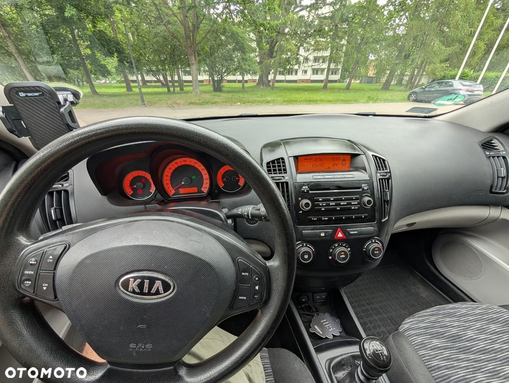 Kia Ceed 1.4 Comfort + - 12