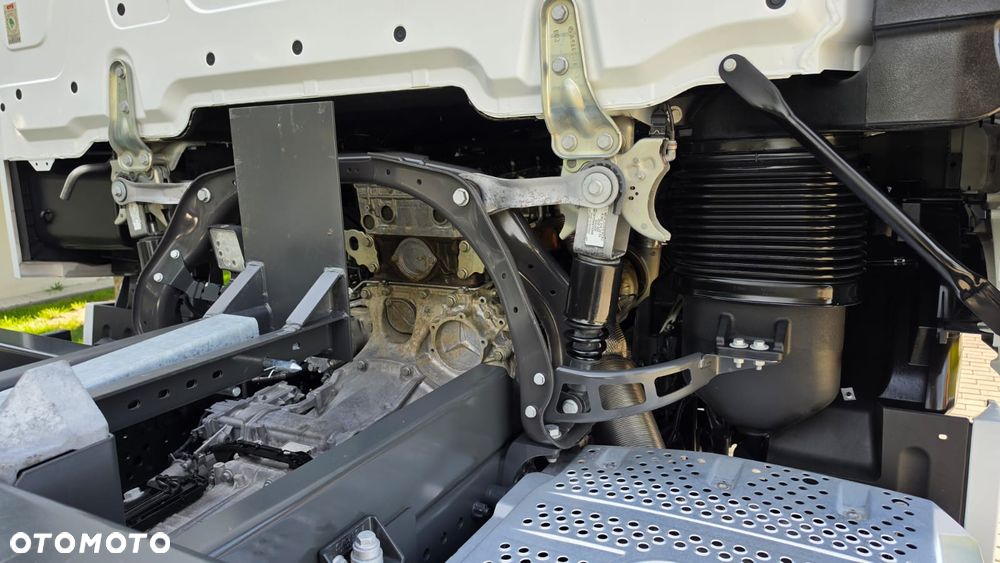 Mercedes-Benz ///ACTROS///2545/// MP5///2022///BIG SPACE///NOWY/// NIE UŻYWANY///BDF///JEDYNE 5700  KM/// VIRTUAL COCPIT///FULL LED/// KLIMATYZACJA POSTOJOWA/// NAWIGACJA///SALONKA///STAN  FABRYCZNIE NOWY - 14