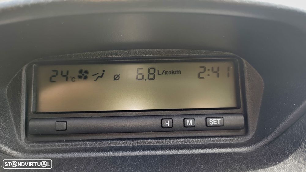 Mitsubishi Carisma HB 1.9 Di-D HP Avance - 11