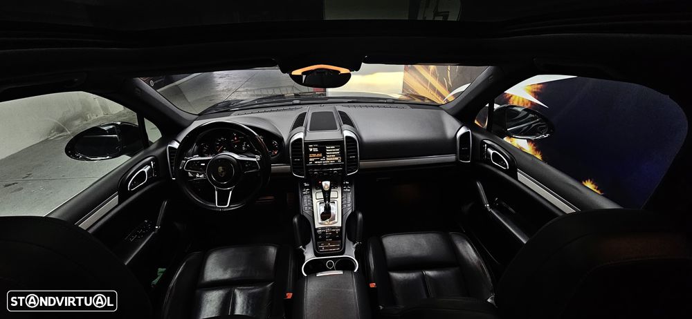 Porsche Cayenne Standard - 9