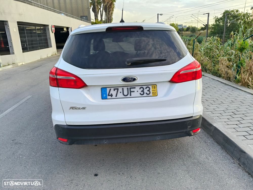 Ford Focus SW 1.5 TDCi EcoBlue Connected - 3