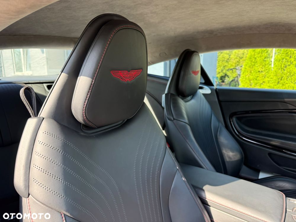 Aston Martin DB11 - 27