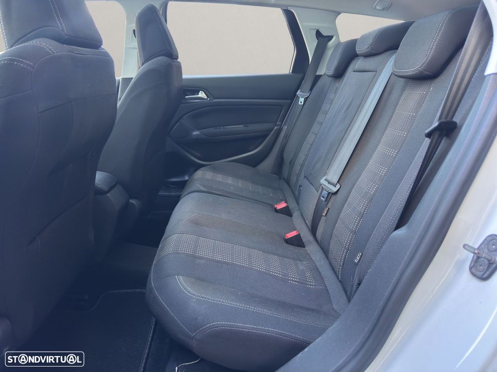 Peugeot 308 1.6 BlueHDi Allure - 17