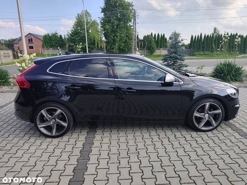 Volvo V40 D2 R Design - 6