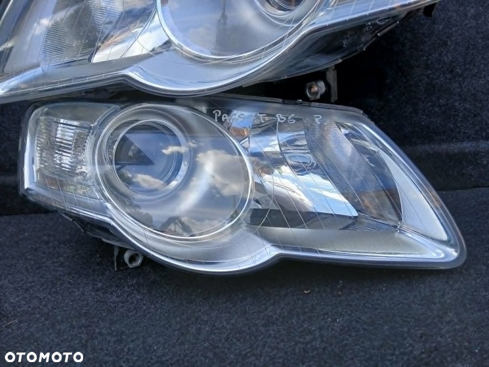 Volkswagen passat B6 lampa przednia  prawa - 1
