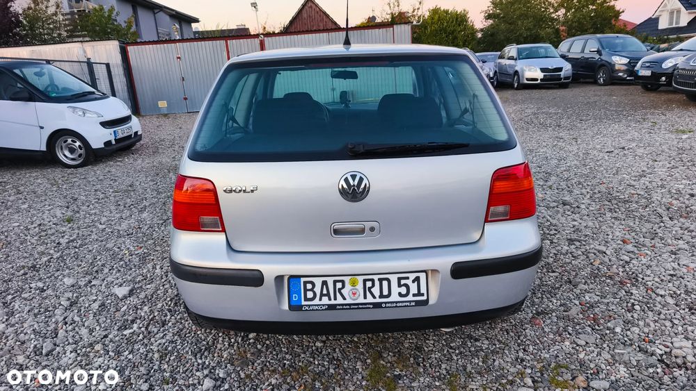 Volkswagen Golf - 9