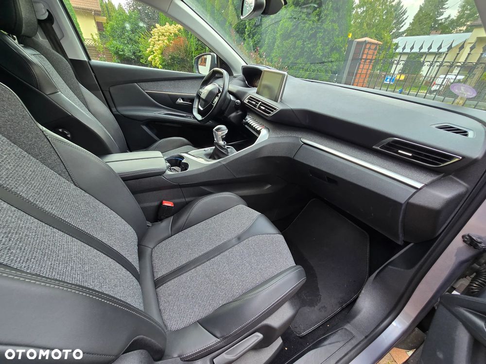 Peugeot 3008 1.2 PureTech GPF Allure S&S - 5