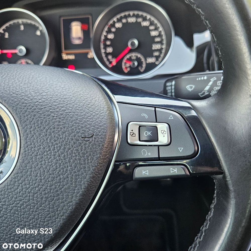 Volkswagen Golf - 29