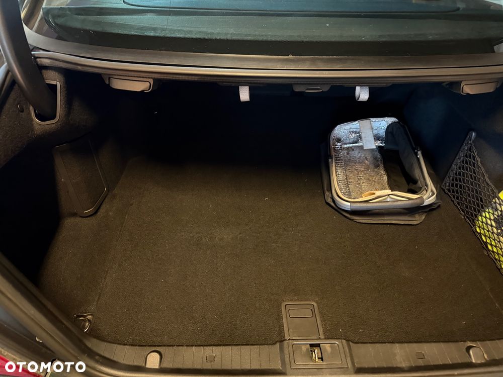 Mercedes-Benz Klasa E 200 CDI Classic DPF - 19