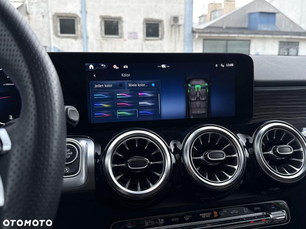 Mercedes-Benz GLB - 27