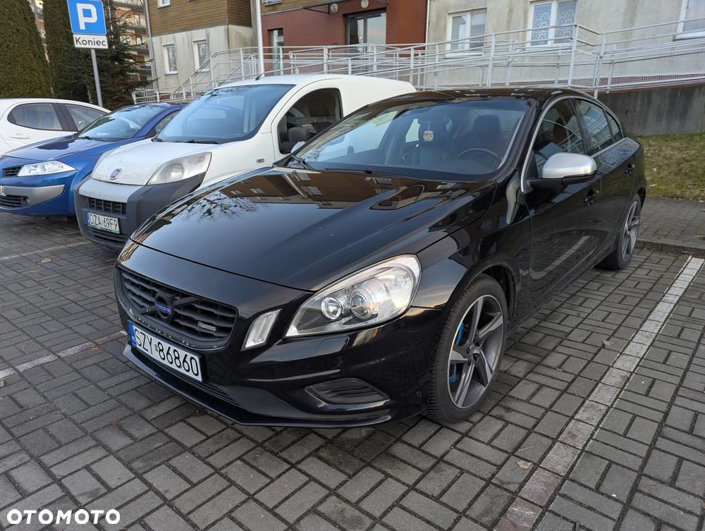 Volvo S60 T6 AWD R-Design - 6