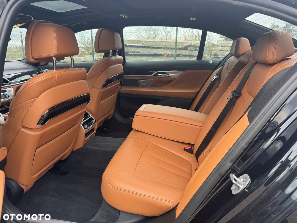 BMW Seria 7 750Li xDrive Edition Exclusive - 20