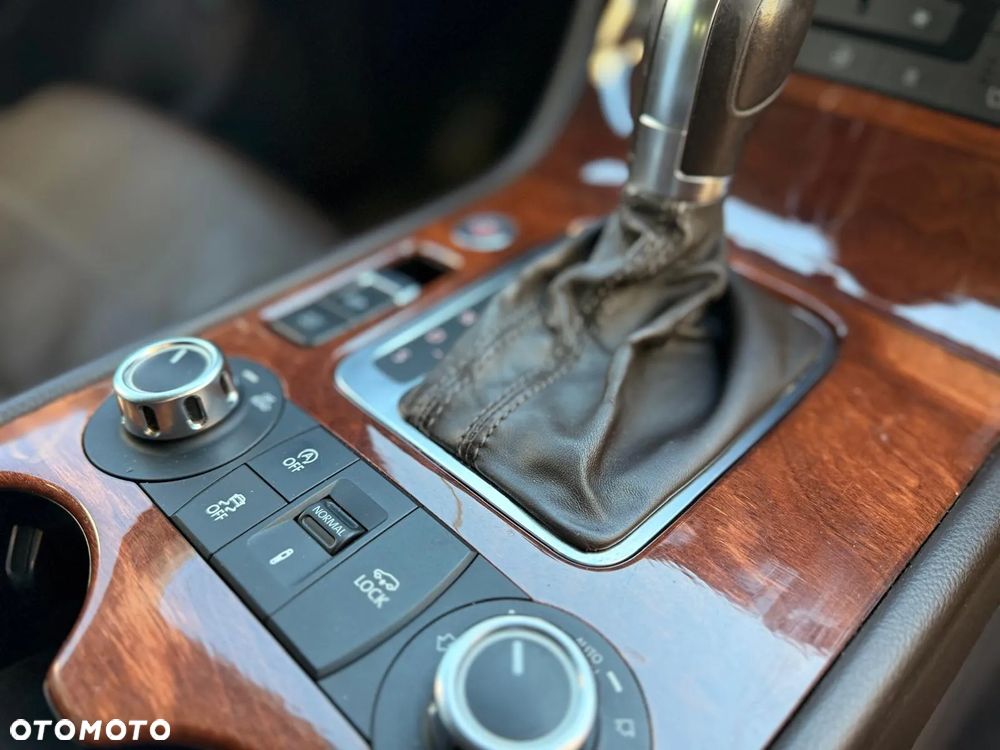 Volkswagen Touareg 3.0 V6 TDI 4XMot BMT - 12