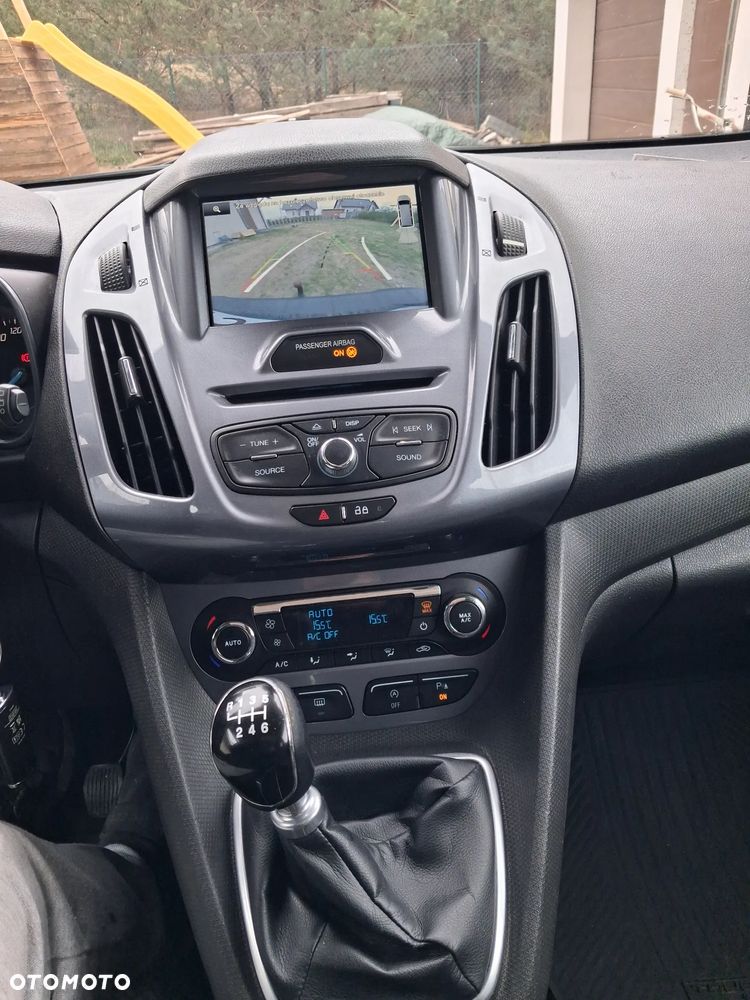 Ford Tourneo Connect 1.5 TDCi Start-Stop Titanium - 24