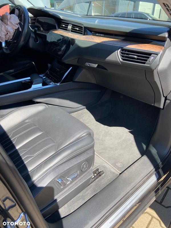 Audi e-tron 55 Quattro Advanced - 16